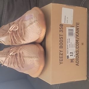 Yeezy Boost 350 V2 clay